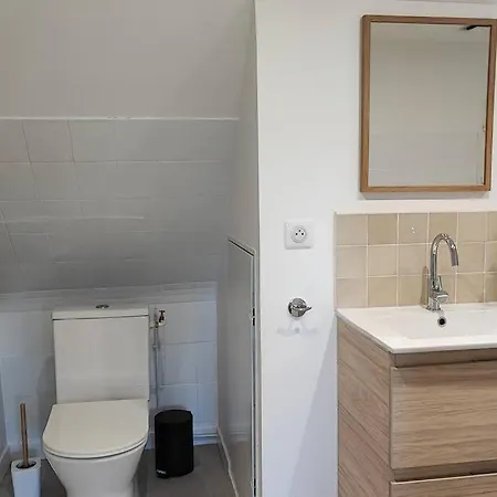 Laplume בית נופש Monein